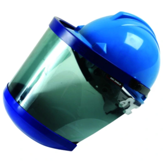 Helm mit Lichtbogenschutz und Kinnschutz für Hochvolt-Fahrzeuge