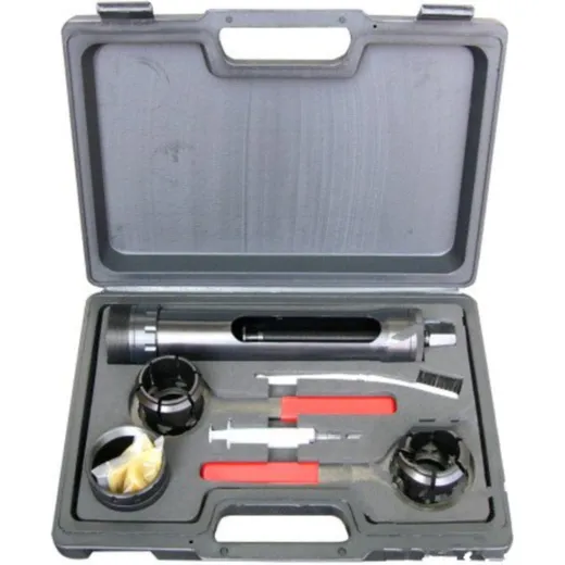 Universal bearing race puller