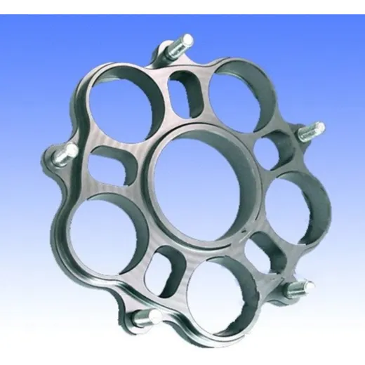 Rear sprocket carrier