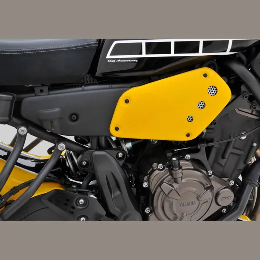 side panels - silver for: YAMAHA XSR700 RM11/12