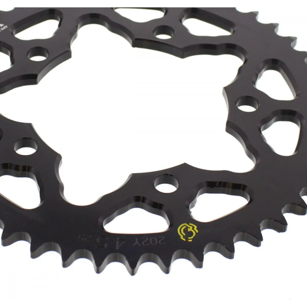 Rear sprocket aluminium 45 tooth pitch 525 black 202Y_52545N_1