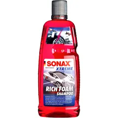SONAX XTREME RichFoam Shampoo - Schaum-Shampoo für effektive Fahrzeugreinigung