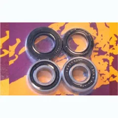 PIVOT WORKS Rear Wheel Bearings And Seals Kit for CR80R, CR85R