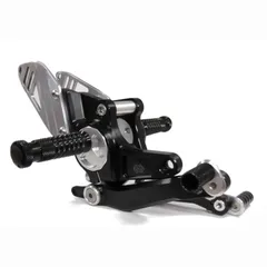 GILLES TOOLING RCT10GT Einstellbare Fußrastenanlage Schwarz/Silber für BMW R1200R, RNINE-T